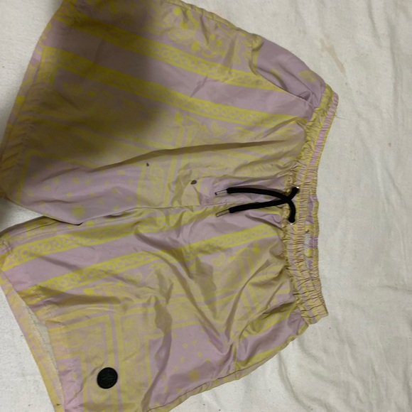 I am selling 6 pairs of gym shorts! - Picture 7 of 11